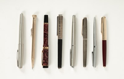 Lot 436 - A Parker fountain pen with 18K gold nib