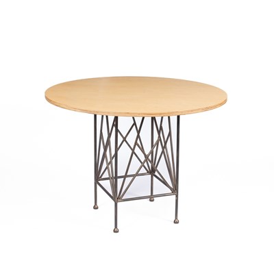 Lot 552 - A modern centre table