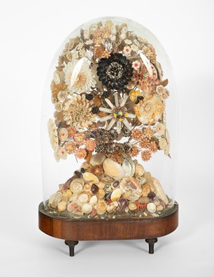 Lot 326 - A Victorian shell diorama