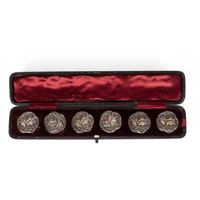 Lot 47 - A set of Art Nouveau silver buttons