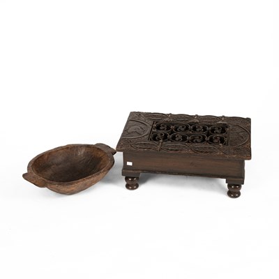 Lot 645 - A low table