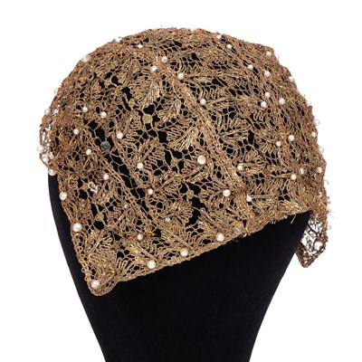 Lot 818 - A gold metal thread lace cap