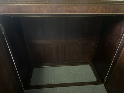 Lot 577 - A George III mahogany linen press