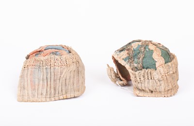 Lot 821 - A baby's cap