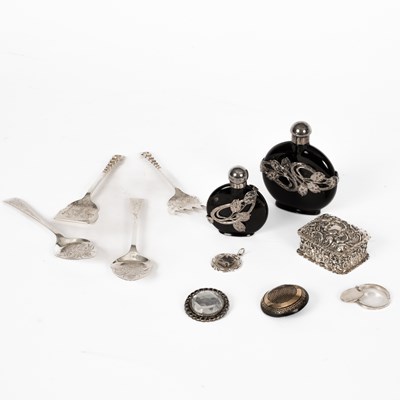 Lot 42 - A pair of silver condiment spoons