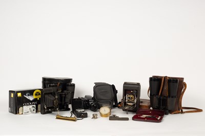 Lot 438 - A collection of cameras and scientific equipment