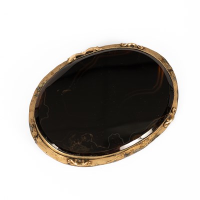 Lot 10 - A large Victorian oval agate belt buckle