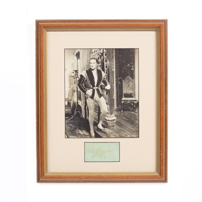 Lot 535 - A photograph of Errol Flynn