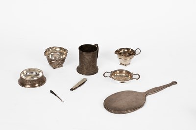 Lot 46 - A small quantity of silver