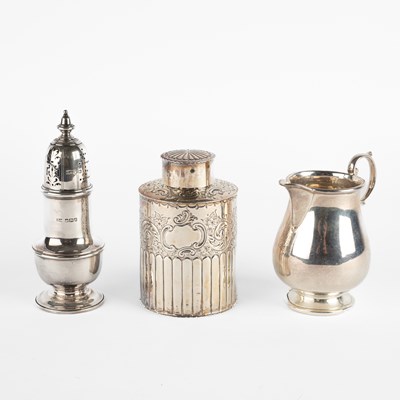 Lot 77 - A Victorian silver tea caddy