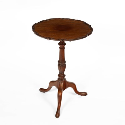 Lot 246 - A George III style tripod table