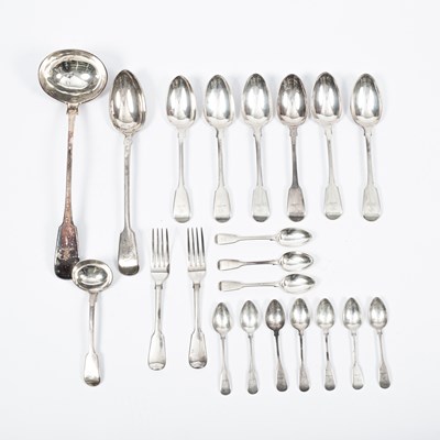 Lot 84 - A George IV silver fiddle pattern part dinner service