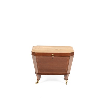 Lot 212 - A 19th Century mahogany cellarette