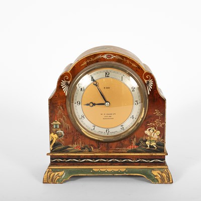 Lot 521 - An early 20th Century mahogany mantel clock