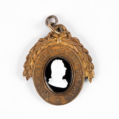 Lot 176 - An early 19th Century gilt metal Pitt Club medallion