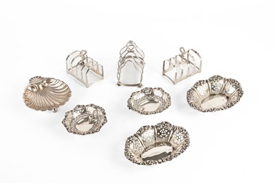 Lot 6 - A quantity of silver