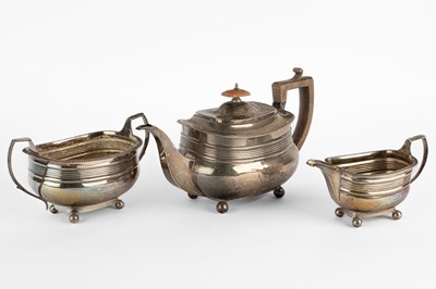 Lot 16 - A George III silver three-piece tea set