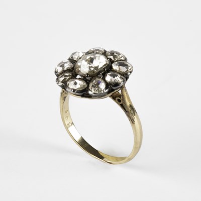 Lot 259 - A 19th Century yellow metal and diamond cluster ring