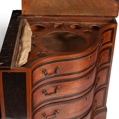 Lot 184 - A pair of Sheraton period satinwood corner commodes