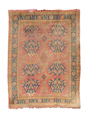Lot 318 - An Ushak carpet