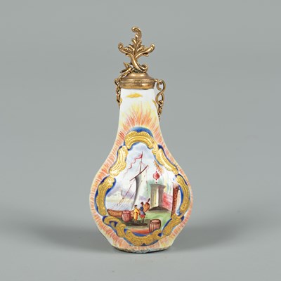 Lot 417 - A Bilston enamel scent bottle
