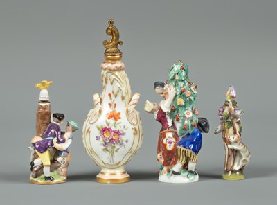 Lot 425 - A Berlin (KPM) porcelain scent bottle