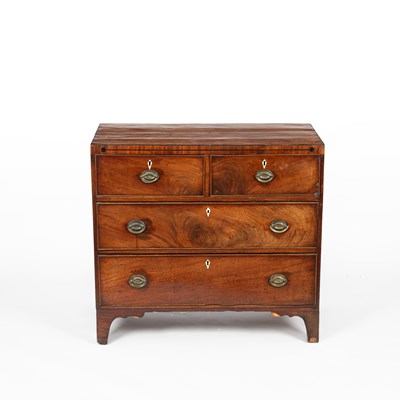Lot 658 - A Regency chest