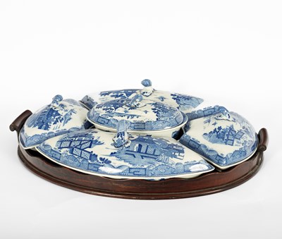 Lot 482 - A 19th Century English pearlware supper set