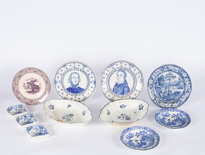 Lot 716 - A pair of Worcester shaped oval dishes