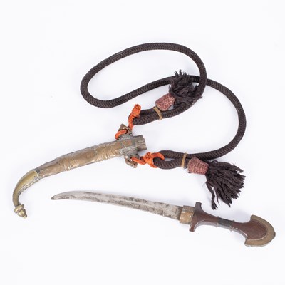 Lot 726 - A Middle Eastern Kahjar or Jambiya