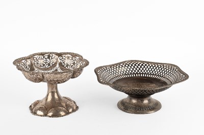 Lot 30 - An Edwardian silver footed bowl