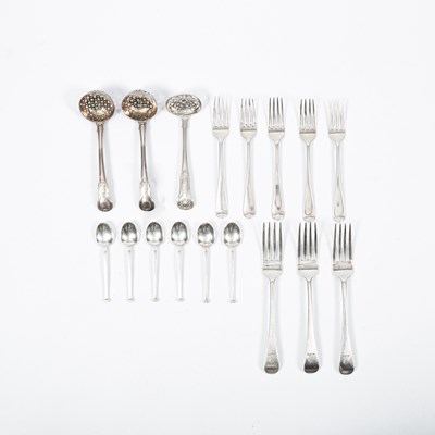 Lot 123 - A quantity of Georgian and later silver flatware