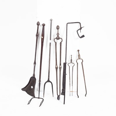 Lot 34 - A long handled iron rushlight holder