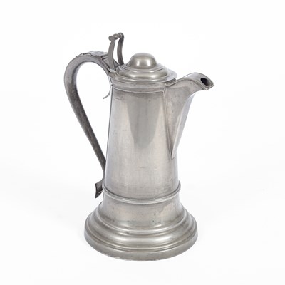Lot 79 - An 18th Century style pewter flagon