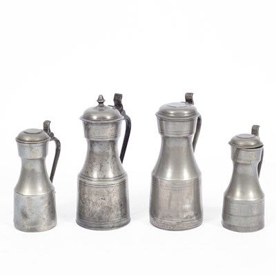 Lot 42 - A pewter crested tappit hen