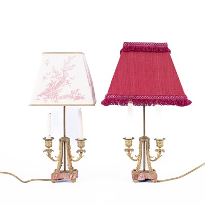Lot 886 - A pair of French gilt metal table lights