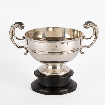 Lot 101 - A circular two-handled silver bowl