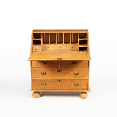 Lot 754 - An 18th Century style oak bureau