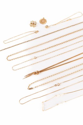 Lot 290 - A collection of yellow metal jewellery