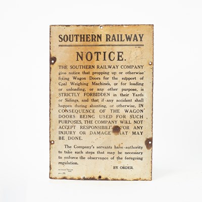 Lot 322 - The Southern Railway Company enamel notice sign