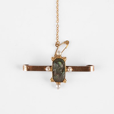 Lot 78 - A late Victorian labradorite cameo brooch