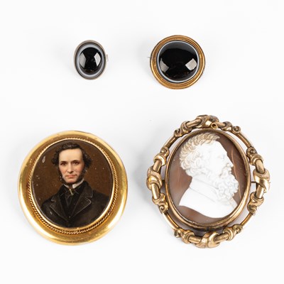 Lot 81 - A Victorian oval portrait brooch