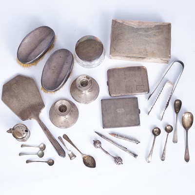 Lot 27 - A collection of silver