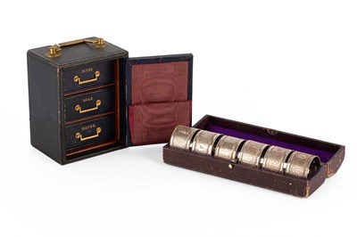 Lot 172 - A novelty miniature safe