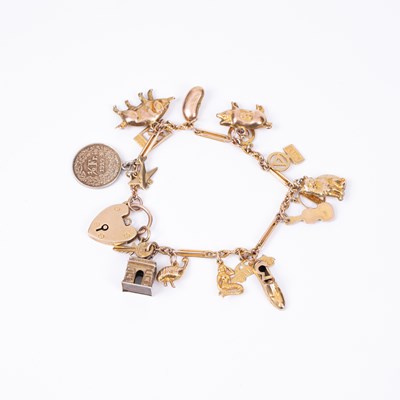Lot 123 - A 9ct gold fetter and three-link bracelet