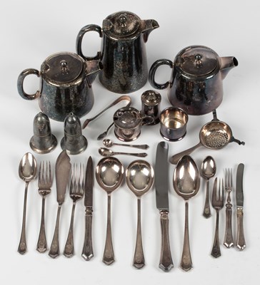 Lot 18 - A quantity of silver plated wares