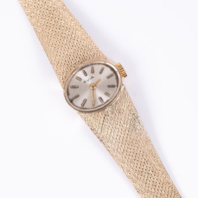Lot 149 - A lady's 9ct gold cased Avia wristwatch