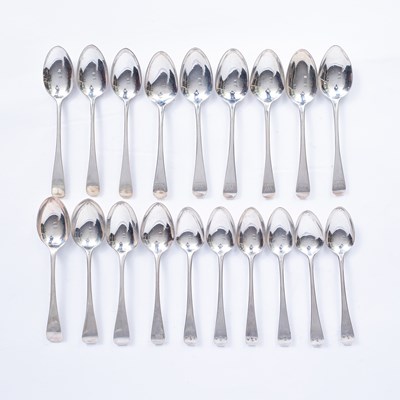 Lot 4 - A set of six George III silver dessert spoons