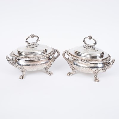 Lot 7 - A pair of George IV silver sauce tureens and covers