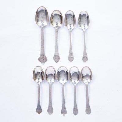 Lot 20 - A matched set of nine 17th Century silver trefid spoons